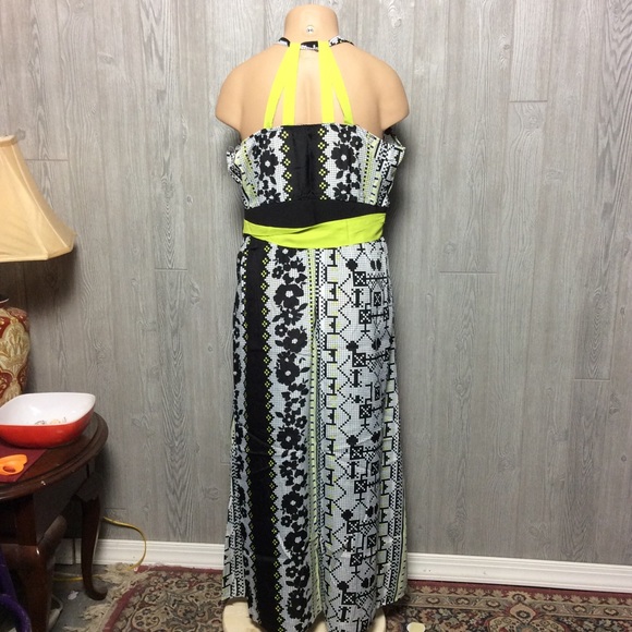 NWT Apple Bottoms Print Maxi Dress PLUS SIZE 1X - Picture 2 of 4